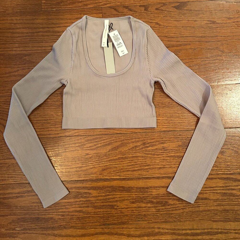 NWT Babaton Sculpt Ribbed Scoop Neck Cropped Longsleeve Size XS Seamless ARITZIA - Picture 5 of 11